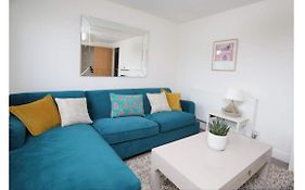 Pass The Keys Lovely Oxford 2 Bed Apartment With Free Parking And Garden